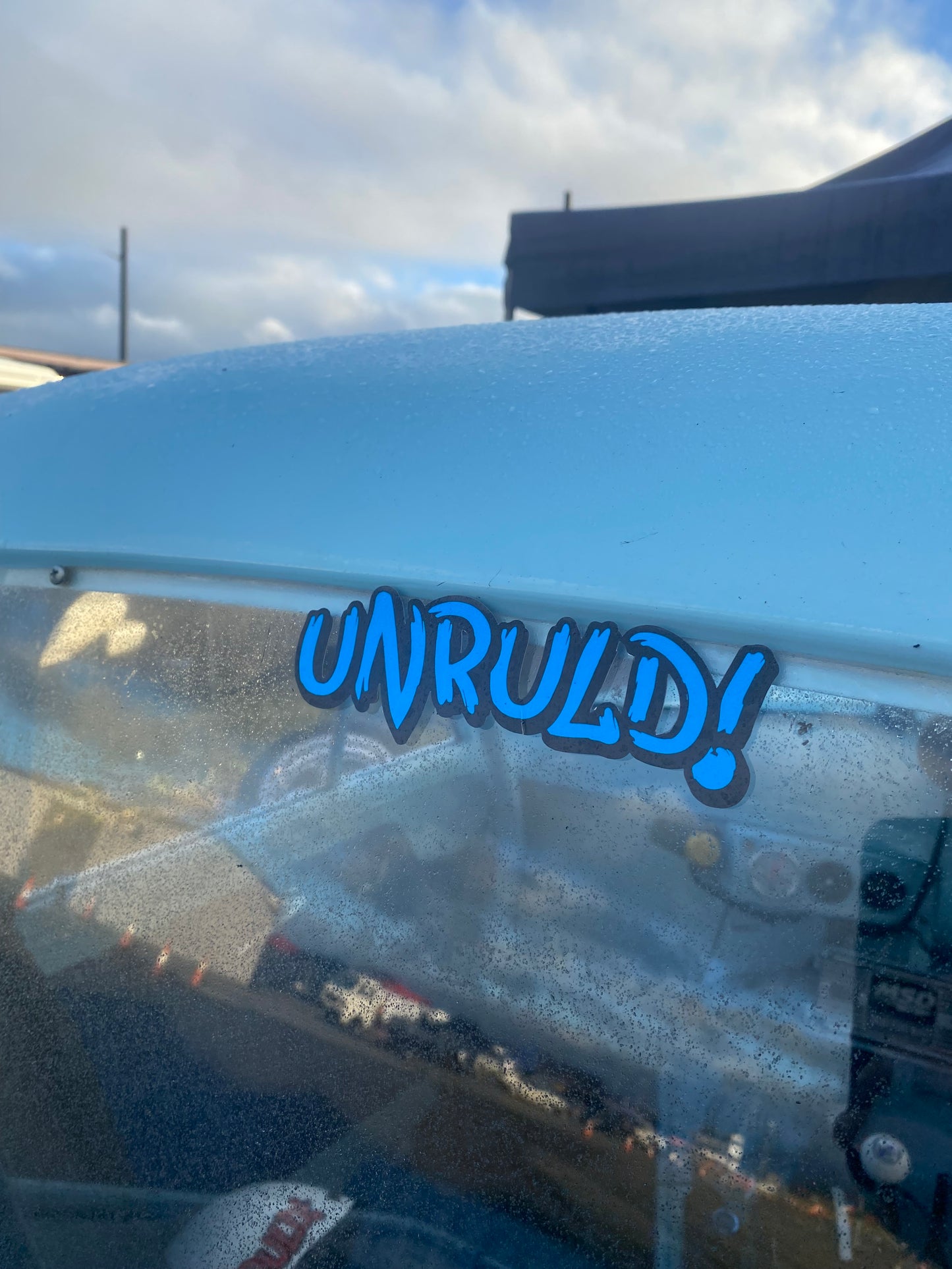 UNRULD sticker small